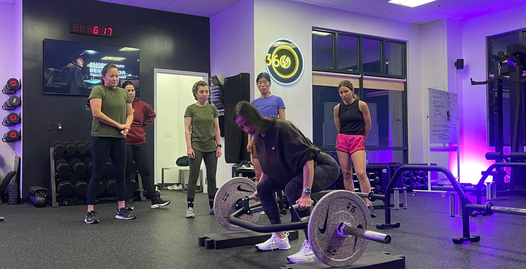 StrengthClub group training at SMARTFIT360